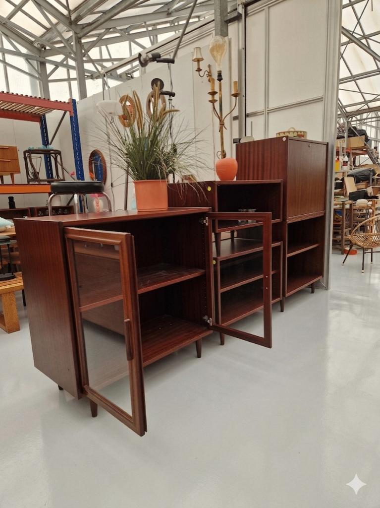 Meerdere donker houten kastjes van Hulsta,, Ophalen, ., 50 tot 100 cm, .