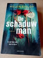 De Schaduwman - Helen Fields, Boeken, Ophalen of Verzenden