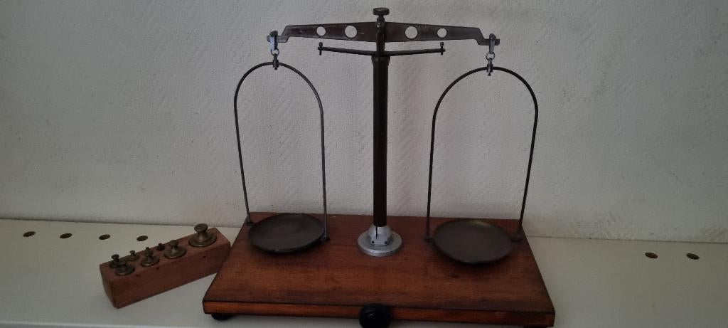 Apotheek weegschaal jaren 30 compleet + gewichten., Antiek en Kunst, Antiek | Gereedschap en Instrumenten, Ophalen of Verzenden