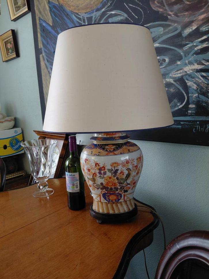 antiek Chinese porseleinen ovale schemerlamp op houten voet, Antiek en Kunst, Antiek | Lampen, Ophalen