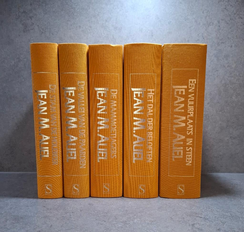 Jean M. Auel prehistorische roman serie, Ophalen, Zo goed als nieuw, Jean M. Auel