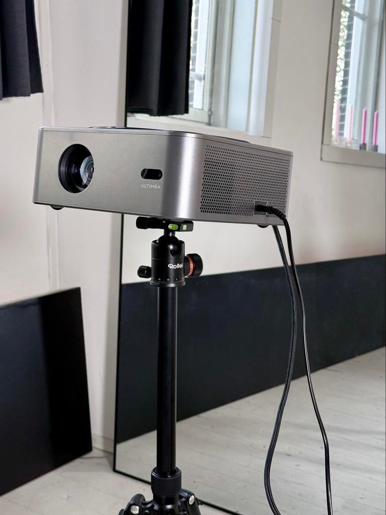 Ultimea Apollo P40 beamer - verrassend prima! - kooppie, Audio, Tv en Foto, Beamers, Ophalen of Verzenden, Zo goed als nieuw, Full HD (1080)