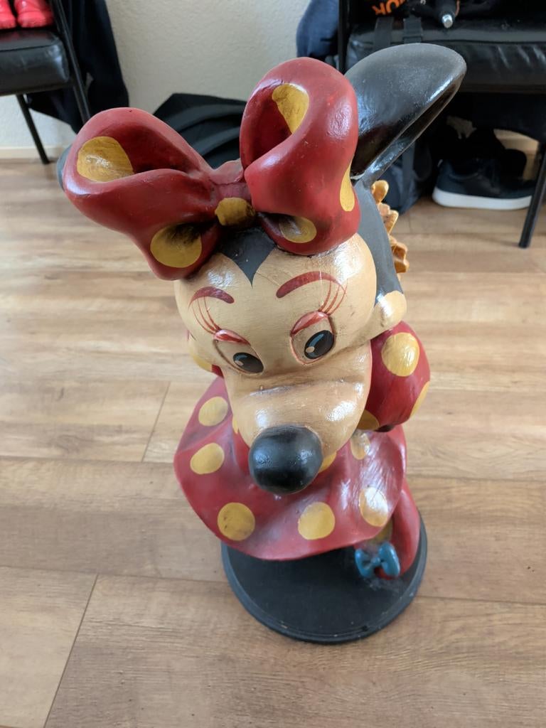 Minnie Mouse Beeldje met Bloemen - Disney Decoratie, Ophalen of Verzenden, Mickey Mouse, Gebruikt, Beeldje of Figuurtje