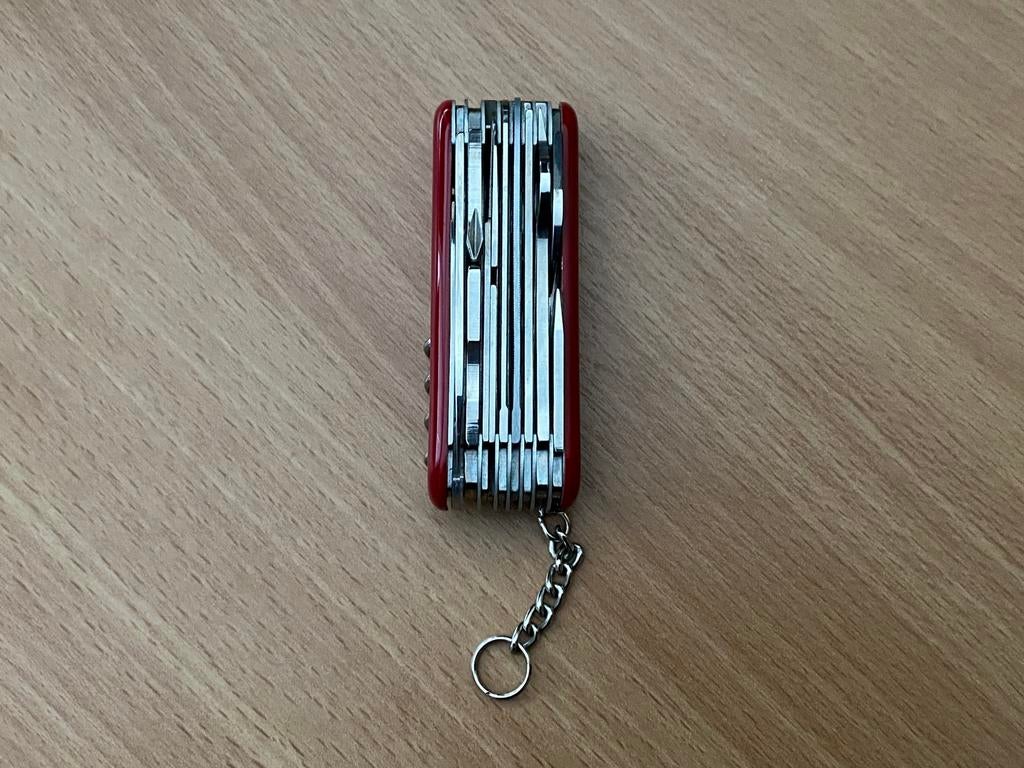 Zakmes Wenger uitgebreid in nieuwstaat, Verzamelen, Militaria | Algemeen, Verzenden, Mes of Dolk