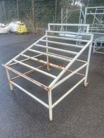 Metalen displayrek op wielen - Gebruikt, Doe-het-zelf en Verbouw, Kratten en Dozen, Ophalen, Gebruikt, 100 cm of meer, 60 cm of meer