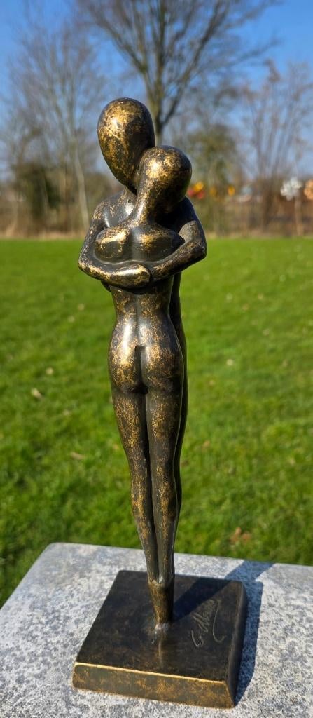 bronzen beeld / MODERN LIEFDESPAAR / 30 cm hoog, Nieuw, Info@huisentuindecoratiemarie.nl, Mensenbeeld, Huis en tuin decoratie marie
