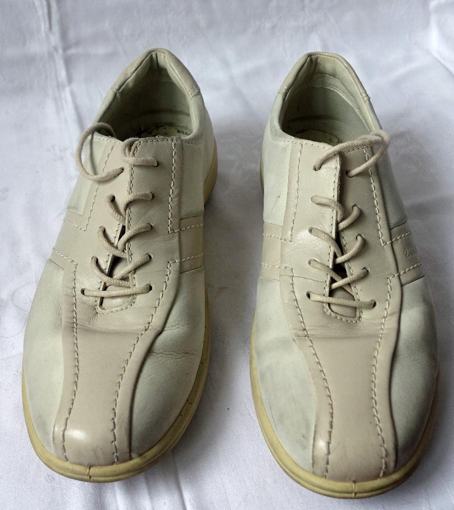 Beige sportschoen, Kleding | Dames, Ecco, Beige, Ophalen of Verzenden, Sneakers of Gympen