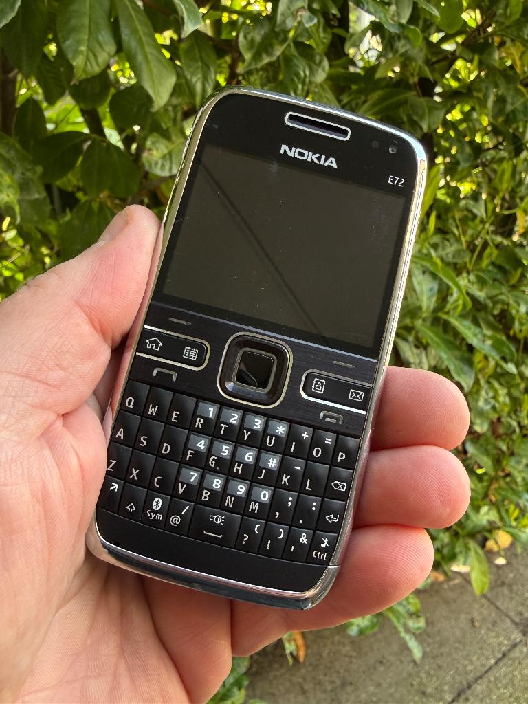 Nokia E72 zonder oplader, Ophalen, Geen camera, Zwart, Fysiek toetsenbord