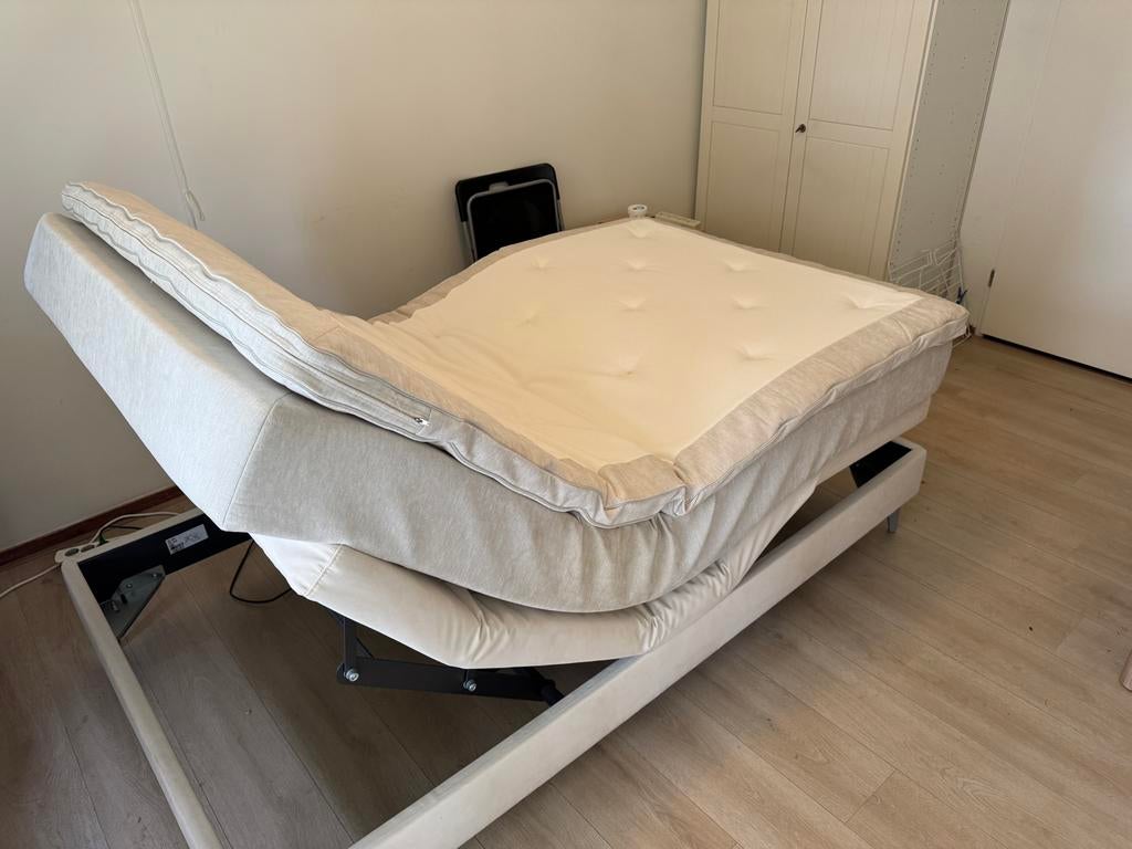Carpe Diem Beds eenpersoons bed met verstelbare bodem, Ophalen, Verstelbaar, Eenpersoons, Beige