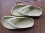 . EVA. Dikke zool. Maat 40/41. Flip flop. Lichtgroen/wit., Slippers, Wit, Ophalen of Verzenden, Zo goed als nieuw
