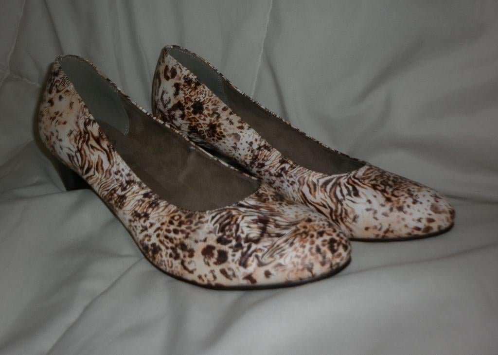 pumps maat: 41  merk:  LIva Loop, Kleding | Dames, Schoenen, Pumps, Overige kleuren, Ophalen of Verzenden, Zo goed als nieuw