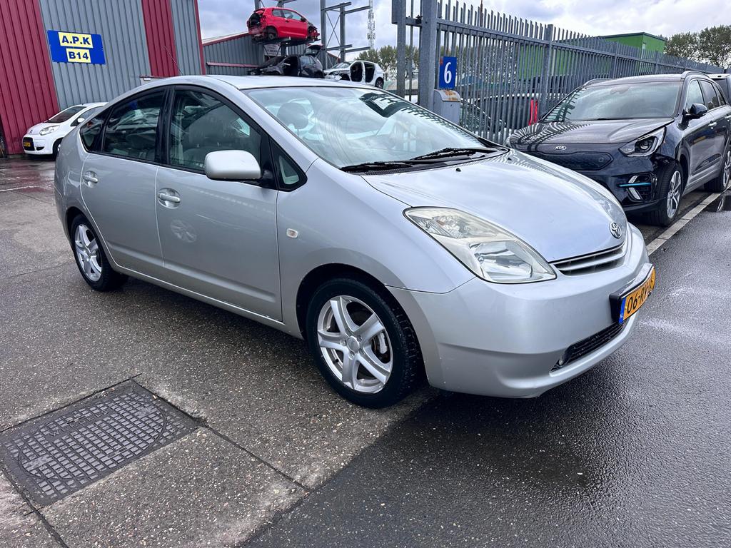 Toyota Prius 1.5 HSD 2005 Grijs, Auto's, Toyota, 1497 cc, 4 cilinders, 23 km/l, Origineel Nederlands