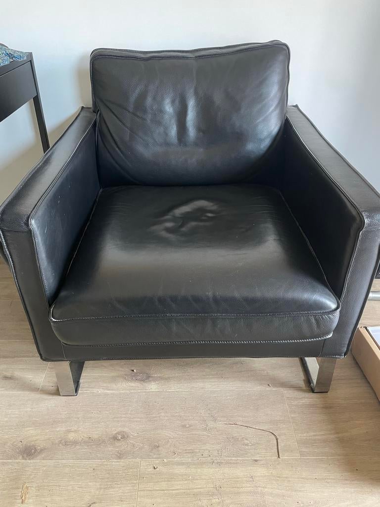 Leren fauteuil met RVS poten - perfecte staat, Ophalen of Verzenden, Zo goed als nieuw, 50 tot 75 cm, Leer
