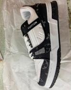 Louis Vuitton schoenen dames maat 37 zwart wit, Zwart, Nieuw, Ophalen of Verzenden, Sneakers of Gympen