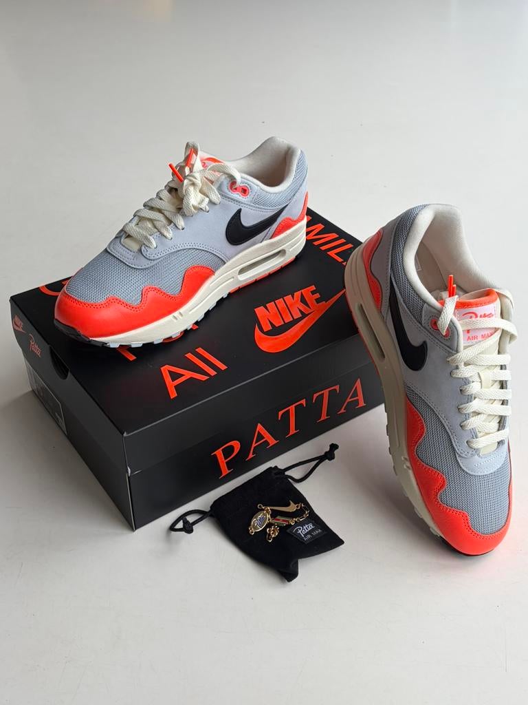 Patta X Nike Air Max 1 ‘Waves’ Hyper Crimson/Black Maat 44, Overige kleuren, Sportschoenen, Nieuw, Ophalen of Verzenden