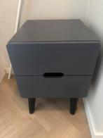 Twee nachtkastjes, Ophalen, 55 tot 70 cm, Zo goed als nieuw, 45 tot 65 cm