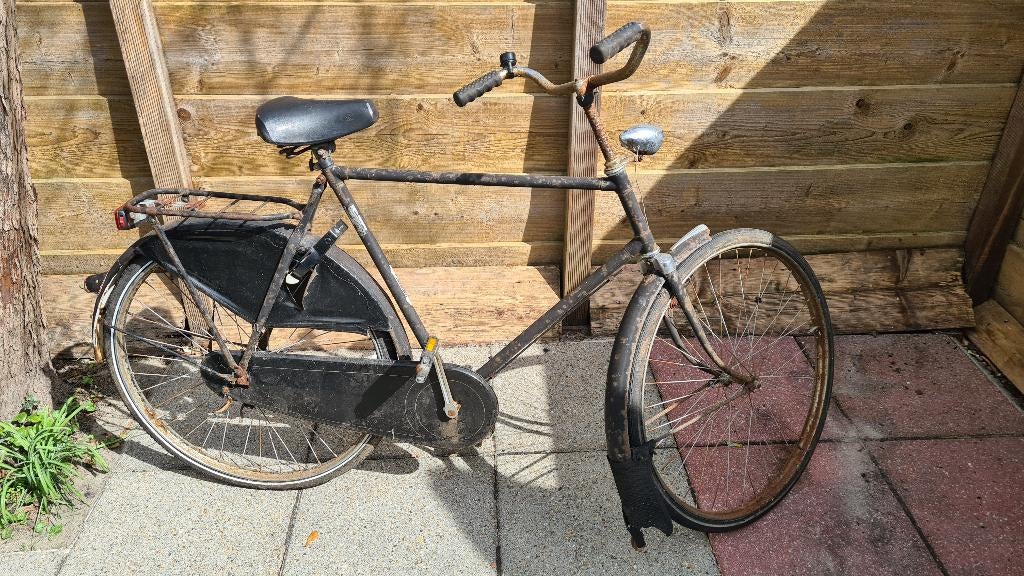 Oude opa fiets, Fietsen en Brommers, Fietsen | Oldtimers, 55 tot 59 cm, Ophalen, Gezelle, Jaren '50