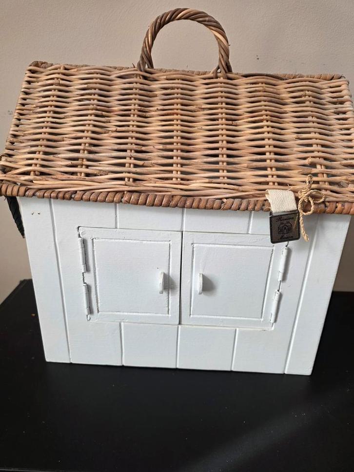 Riviera Maison Rattan decohuisje - Compleet Ingericht, Huis en Inrichting, Badkamer | Badtextiel en Accessoires, Zo goed als nieuw