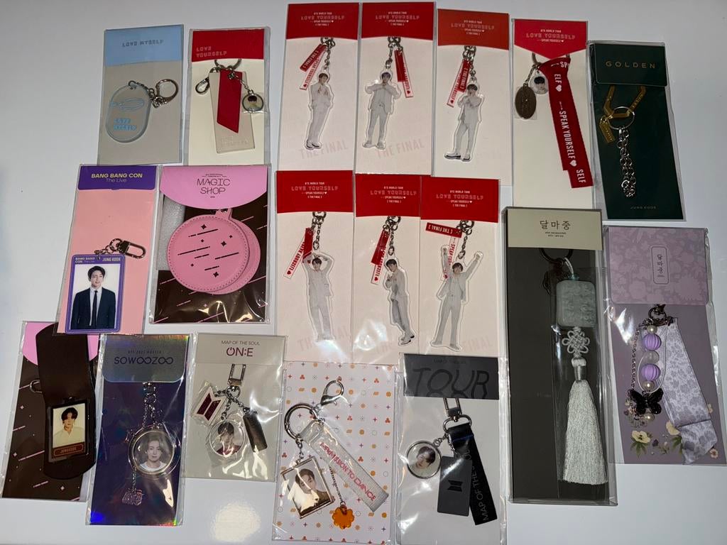 BTS keychain love yourself magic shop bang bang con mots, Ophalen of Verzenden, Gebruiksvoorwerp