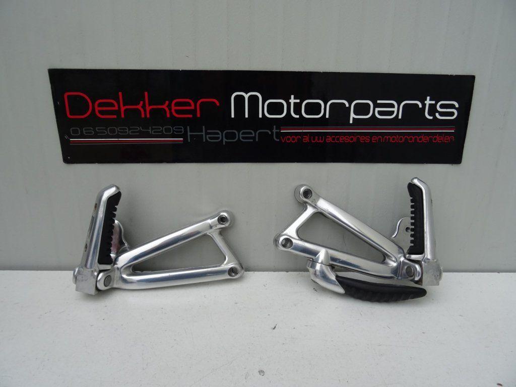 Duo / Achter Voetsteunen Ducati ST2 / ST3 / ST4 1997-2007, Motoren, Onderdelen | Ducati, Gebruikt, -, -, Ophalen of Verzenden