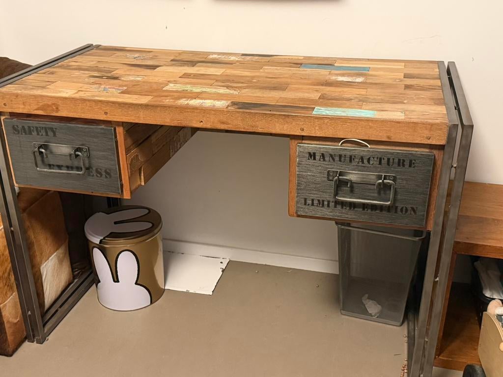 Bureau met hoge lade kast, Ophalen, Zo goed als nieuw