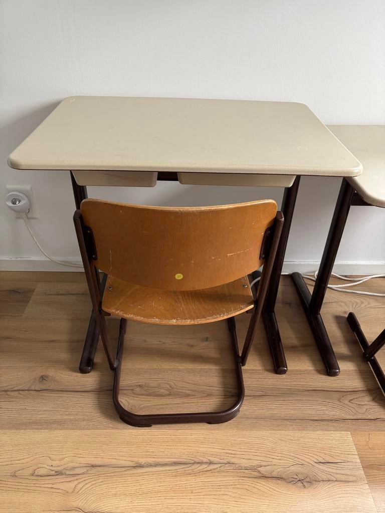 2 Vintage schooltafeltjes met stoeltjes, Ophalen, Gebruikt, Tafel(s) en Stoel(en)
