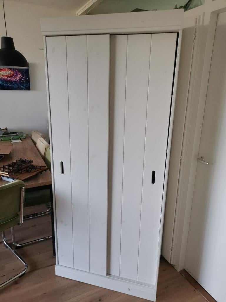 Kledingkast met schuifdeuren, Ophalen, 50 tot 100 cm, 150 tot 200 cm, 25 tot 50 cm