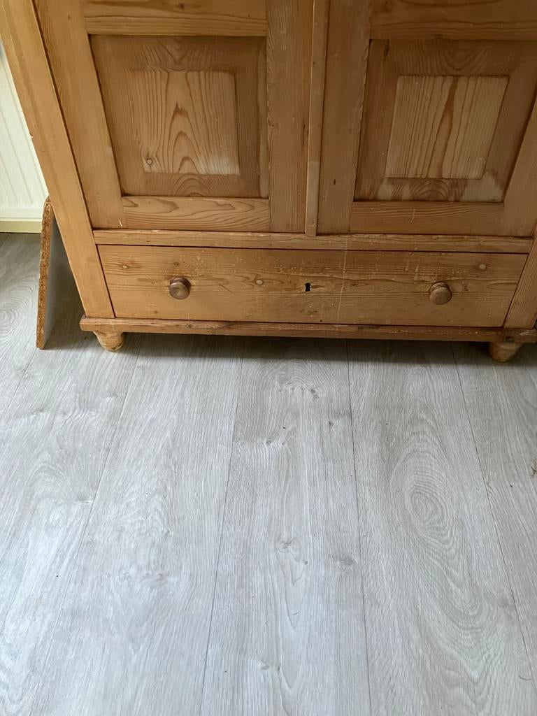 Oude grenen kast - Ideaal opknapproject, Ophalen, Gebruikt