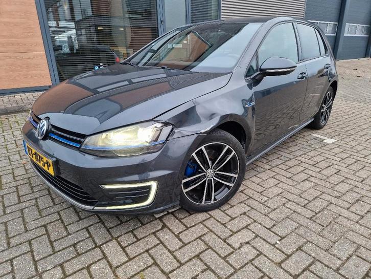 Volkswagen Golf 1.4 TSI GTE Connected Series dealer onderhou, Auto's, Volkswagen, Bedrijf, Te koop, Golf, ABS, Airbags, Airconditioning