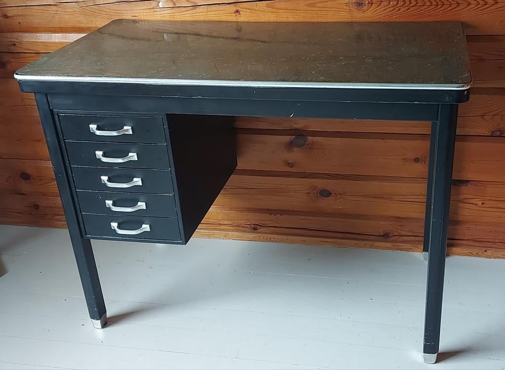 Mewaf Belgisch design bureau klein model., Ophalen