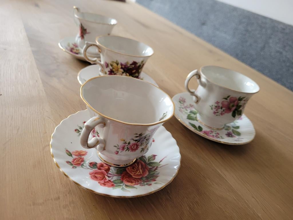 Paragon Flower Festival theekopjes en schotels set, Ophalen of Verzenden