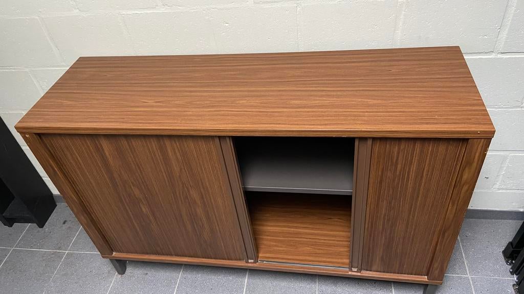 Vintage kast met roldeuren, Huis en Inrichting, Kasten | Dressoirs, Ophalen, 25 tot 50 cm, 100 tot 150 cm, Met deur(en)