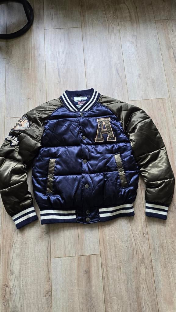 Nieuwe America Today puffer baseball tussenjas.
Maat XL., Kleding | Heren, Jassen | Winter, Ophalen of Verzenden, Nieuw, Maat 56/58 (XL)