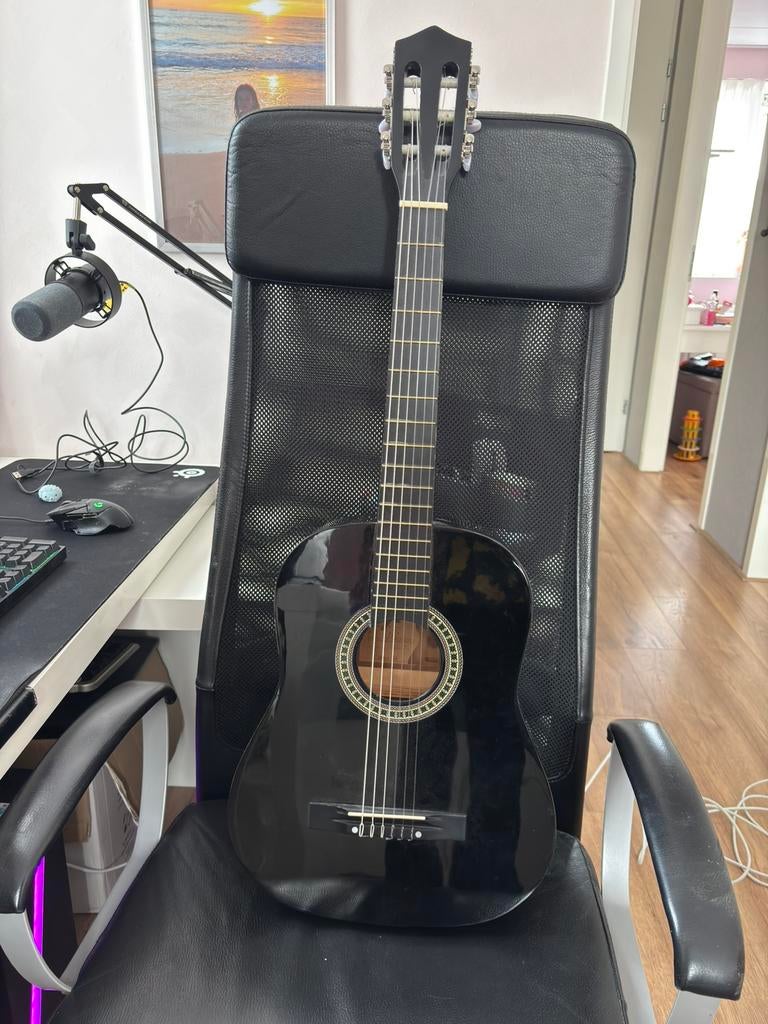 CLX acoustic guitar caldez 43, Muziek en Instrumenten, Ophalen, Zo goed als nieuw, Klassieke of Spaanse gitaar