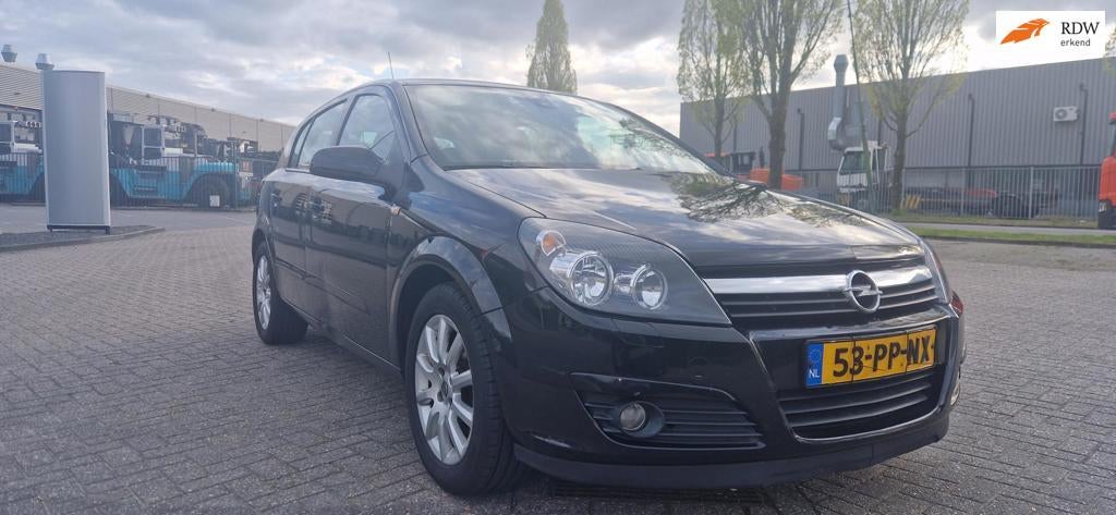 Opel Astra 1.4 Elegance, Auto's, Voorwielaandrijving, Stof, 4 cilinders, Bedrijf