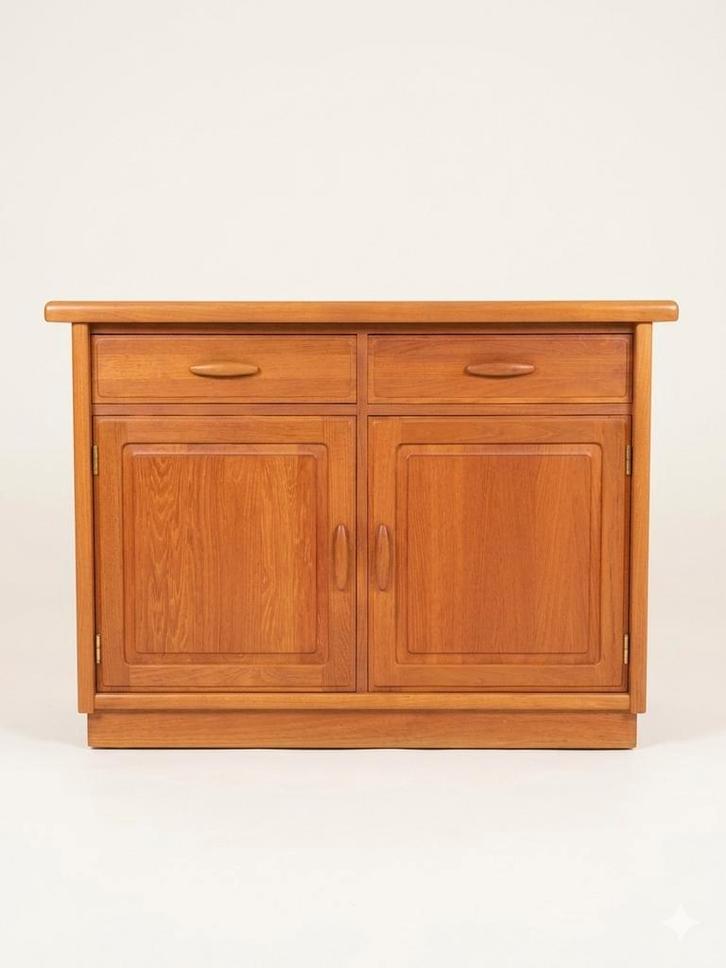 Dyrlund dressoir, Huis en Inrichting, Kasten | Dressoirs, Gebruikt, 100 tot 150 cm, 25 tot 50 cm, Met lade(s), Met deur(en), Teakhout