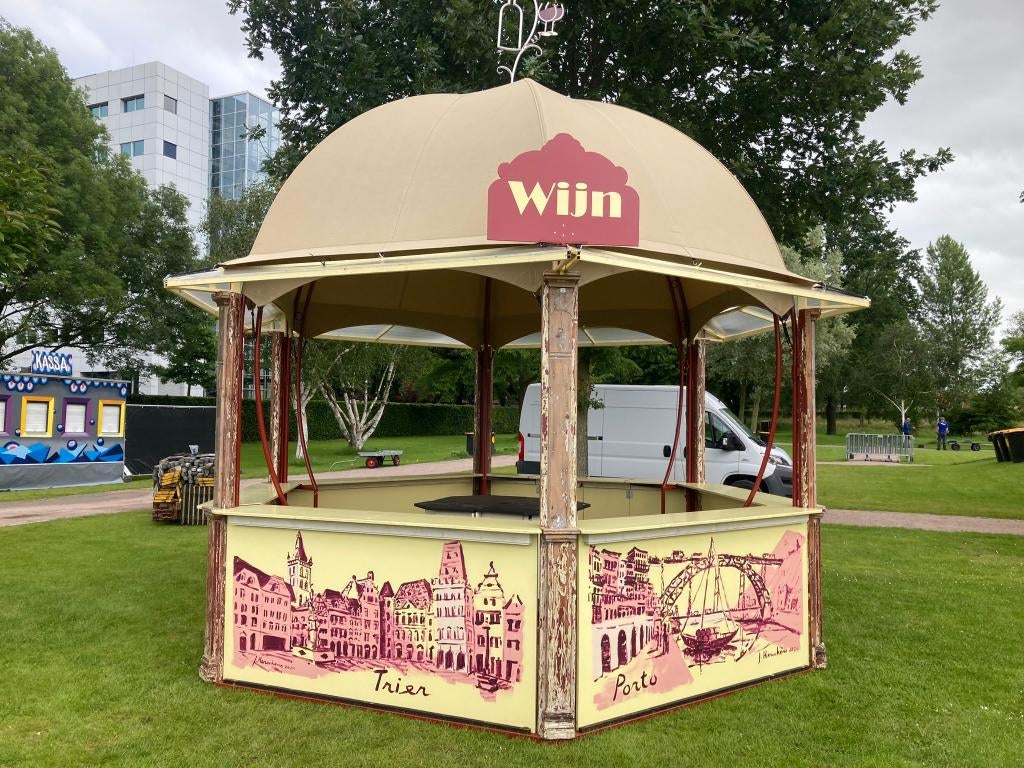 vintage wijnbar kiosk tent Parade festival horeca, Ophalen