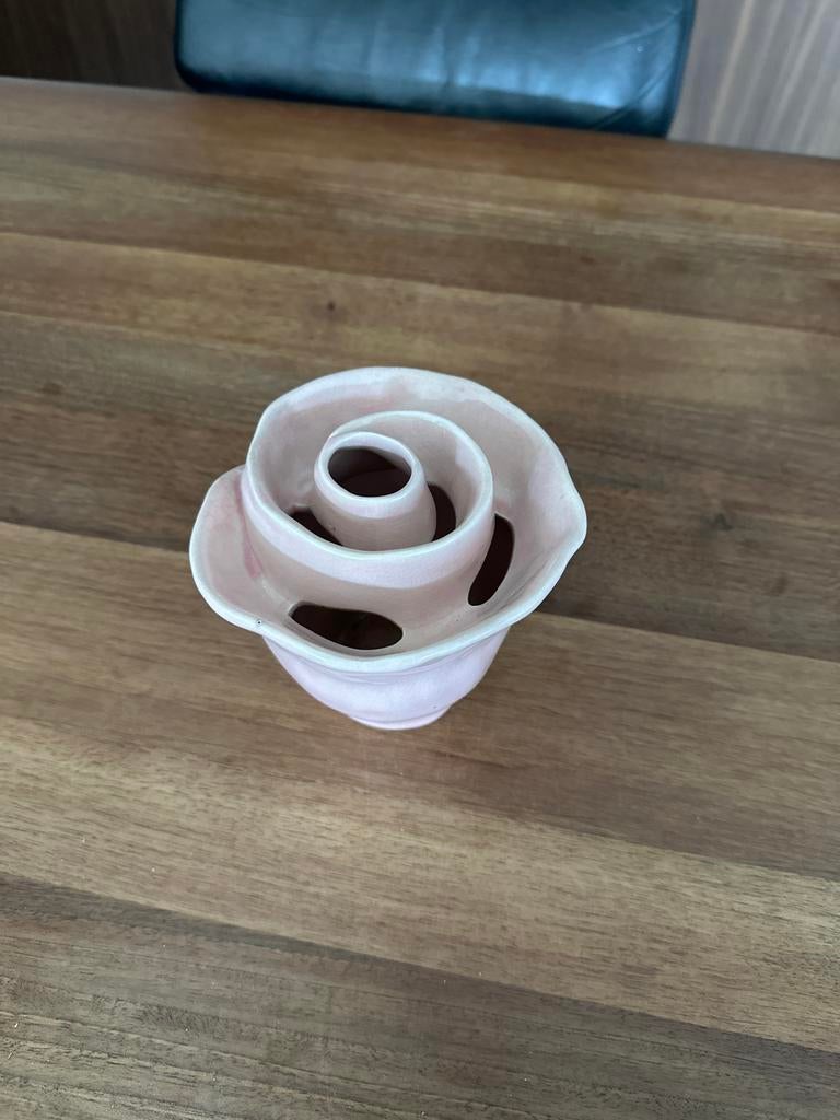 Roze vaasje van Des Pots - Bloemvormig, Gebruikt, Overige kleuren, Aardewerk of Porselein, Ophalen of Verzenden