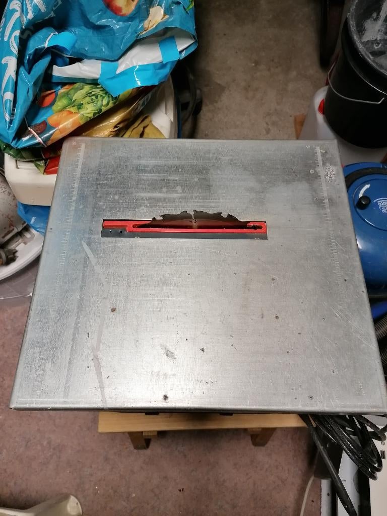 cirkelzaagtafel, Ophalen, Gebruikt, Cirkelzaag, 600 tot 1200 watt