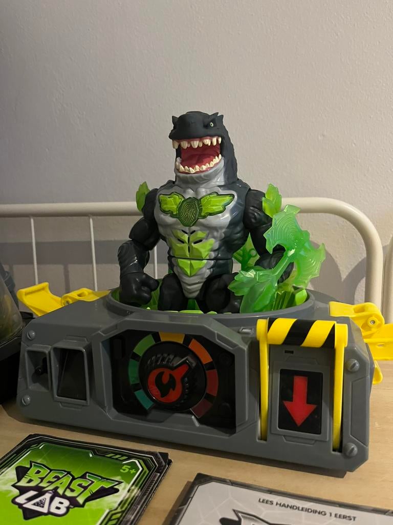 Beastlab haai, Ophalen of Verzenden, Zo goed als nieuw