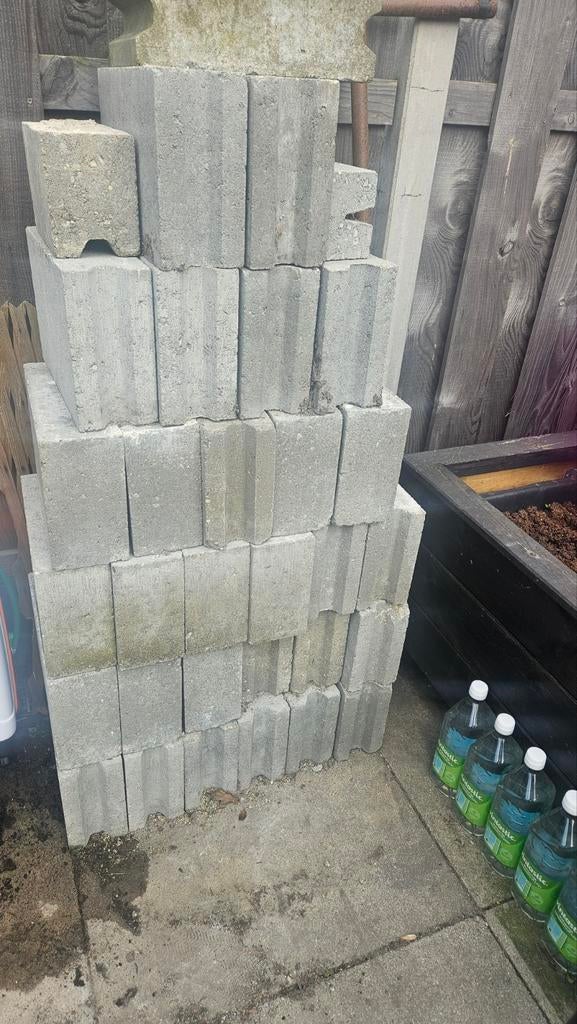 Betonnen bouwstenen 20x30cm - Diverse hoeveelheden, Doe-het-zelf en Verbouw, Metselstenen, Ophalen