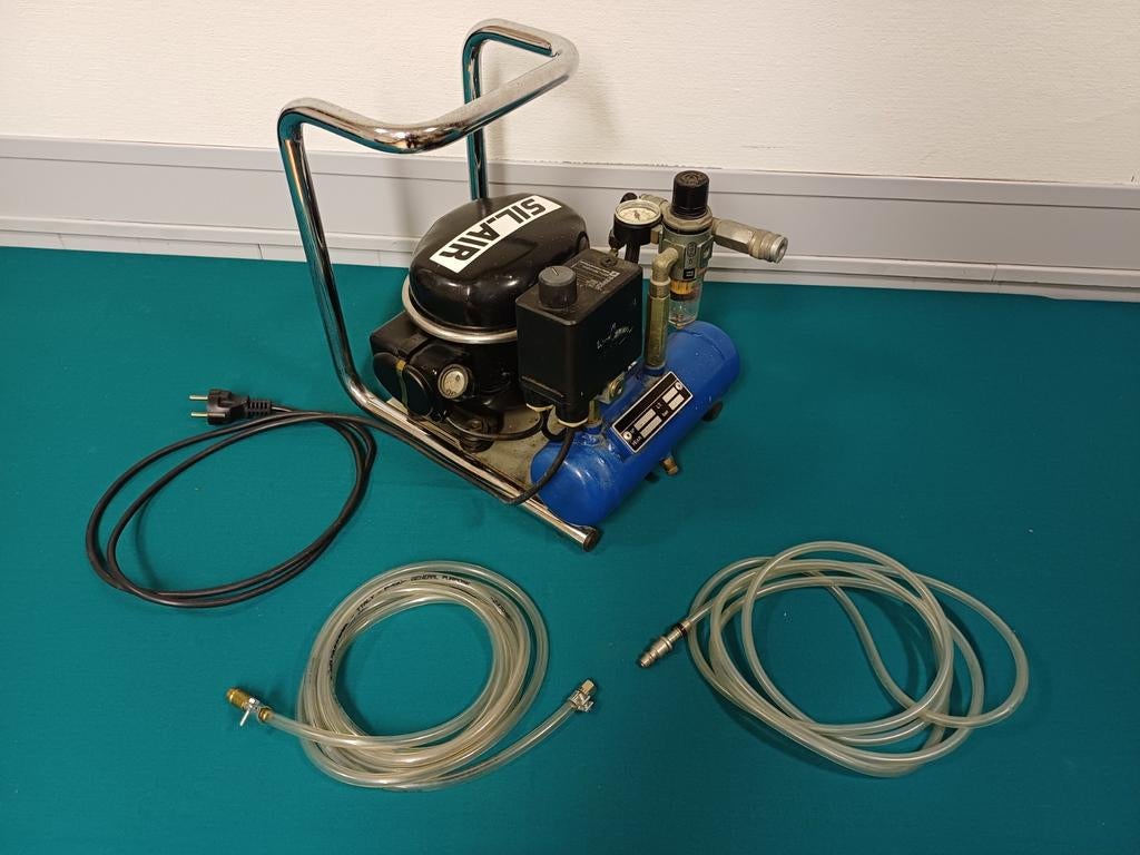 Sil Air airbrush compressor met twee uitgangen, Ophalen of Verzenden, Zo goed als nieuw, Airbrush en Toebehoren