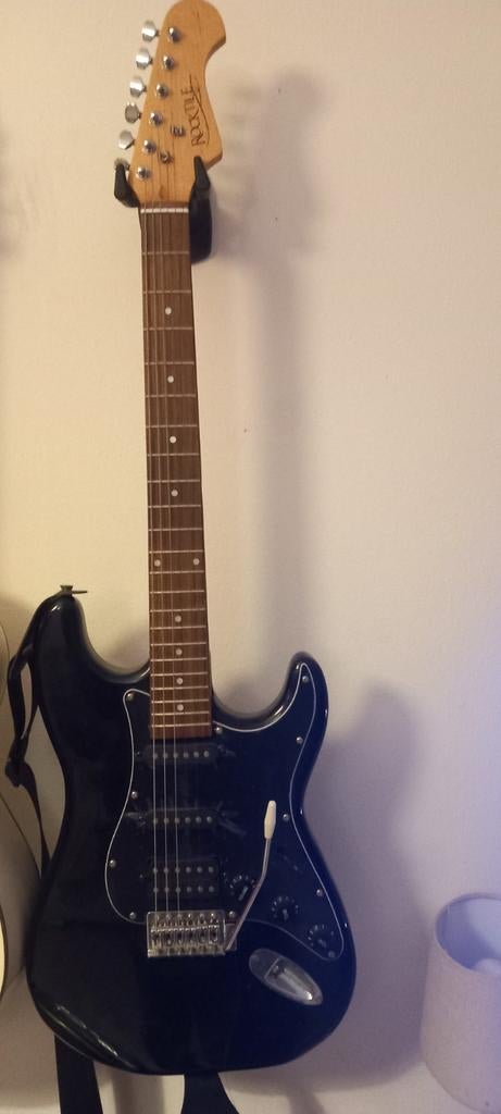 Rocktile Elektrische Gitaar - Zwart, Zo goed als nieuw, Ophalen, Gebruikt, Solid body, Overige merken