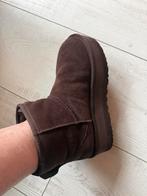 Donkerbruine plateau UGG, maat 39, Ophalen of Verzenden, Zo goed als nieuw, Bruin, Lage of Enkellaarzen