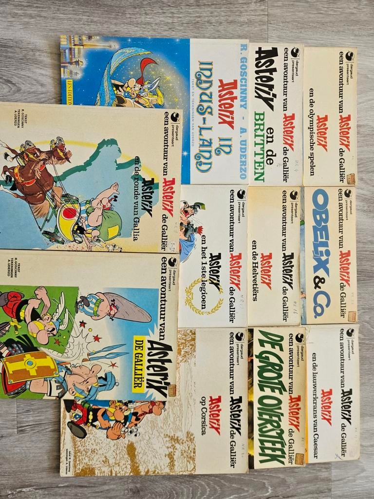 Asterix stripboeken collectie 11 stuks, Boeken, Meerdere stripboeken, Ophalen of Verzenden, Gelezen