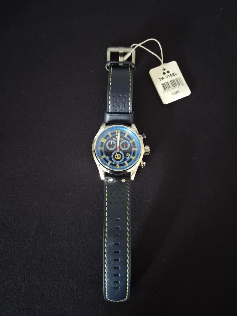 Nieuw in doos TW Steel horloge Chonograph met NAPA logo, Ophalen of Verzenden, Nieuw, Leer, Overige merken