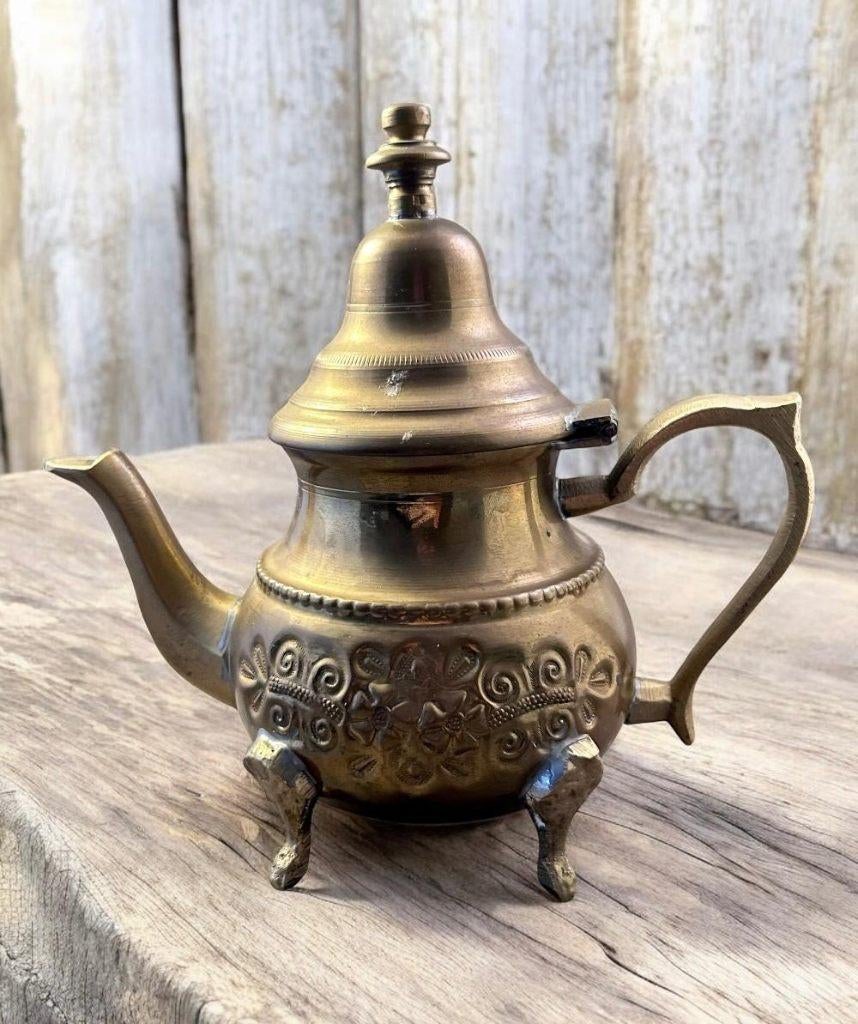 Een Marokkaanse theepot van messing., Ophalen of Verzenden