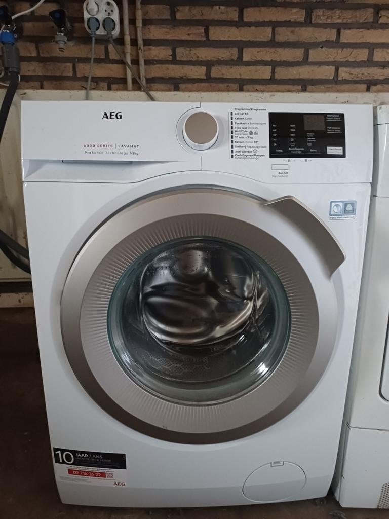 AEG Lavamat 8kg wasmachine, Ophalen, 1200 tot 1600 toeren, 85 tot 90 cm