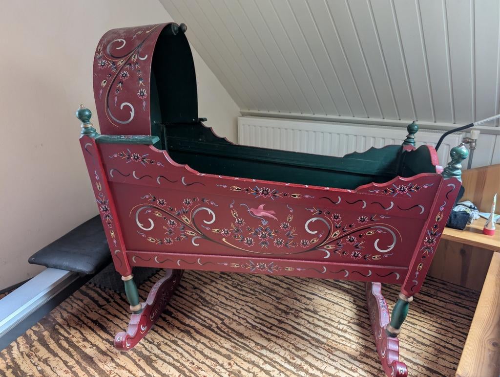 Staphorster houten wieg, vintage, stipwerk perfecte staat, Ophalen, Zo goed als nieuw, Minder dan 140 cm, Minder dan 70 cm