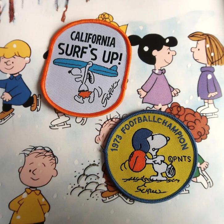 Snoopy Peanuts Strip patch badge appliqué, Set van 2, Verzamelen, Stripfiguren, Nieuw, Gebruiksvoorwerp, Snoopy, Verzenden